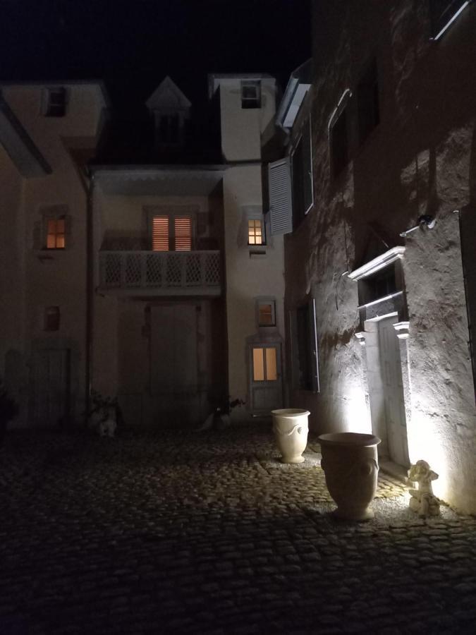 Apartament Les Meubles Du Colombier Lons-le-Saunier Zewnętrze zdjęcie